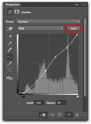 Adobe Photoshop CS6: The improved Auto button in the Curves properties panel.